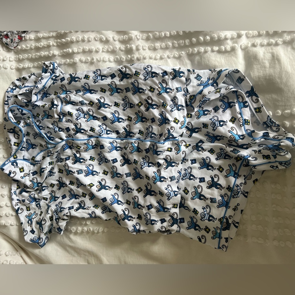 Roller rabbit Hanukkah short pajama set